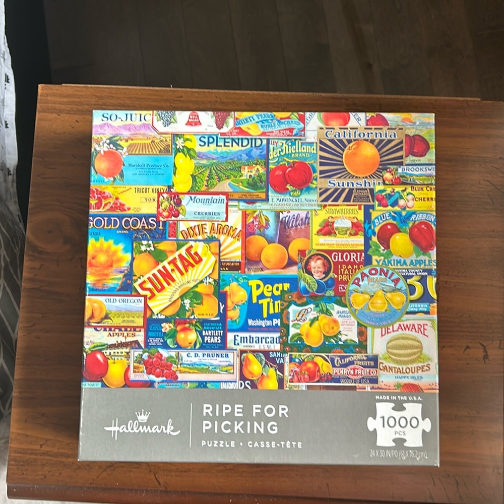 USED- 1000 piece puzzle